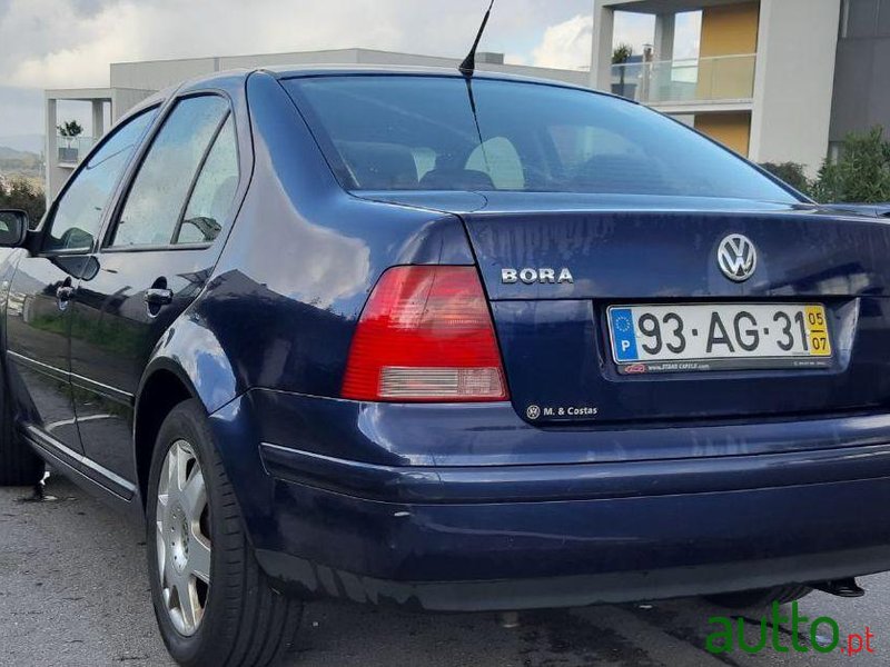2005' Volkswagen Bora photo #3