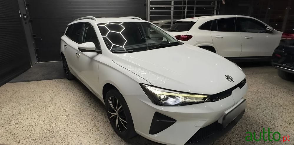 2022' MG MG5 5 Standard Comfort photo #1