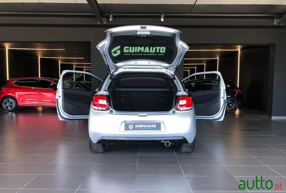 2012' Citroen DS3 photo #6