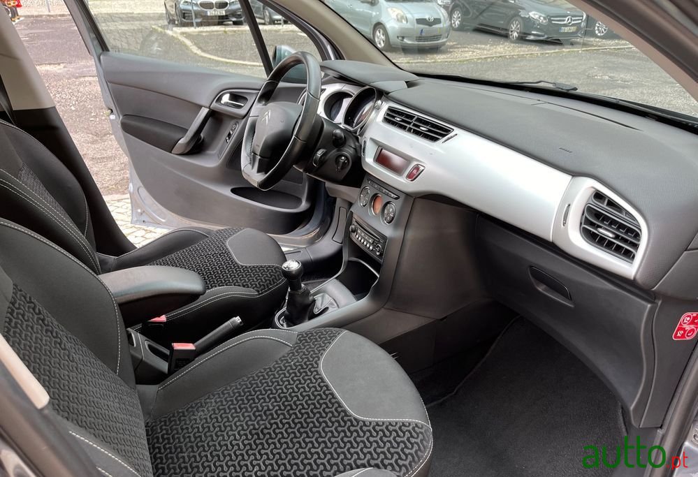2010' Citroen C3 photo #5
