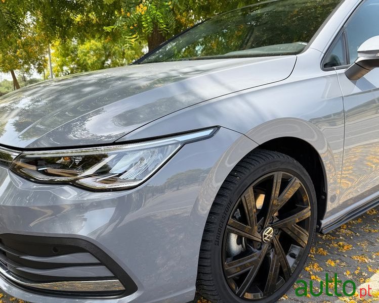 2023' Volkswagen Golf photo #3