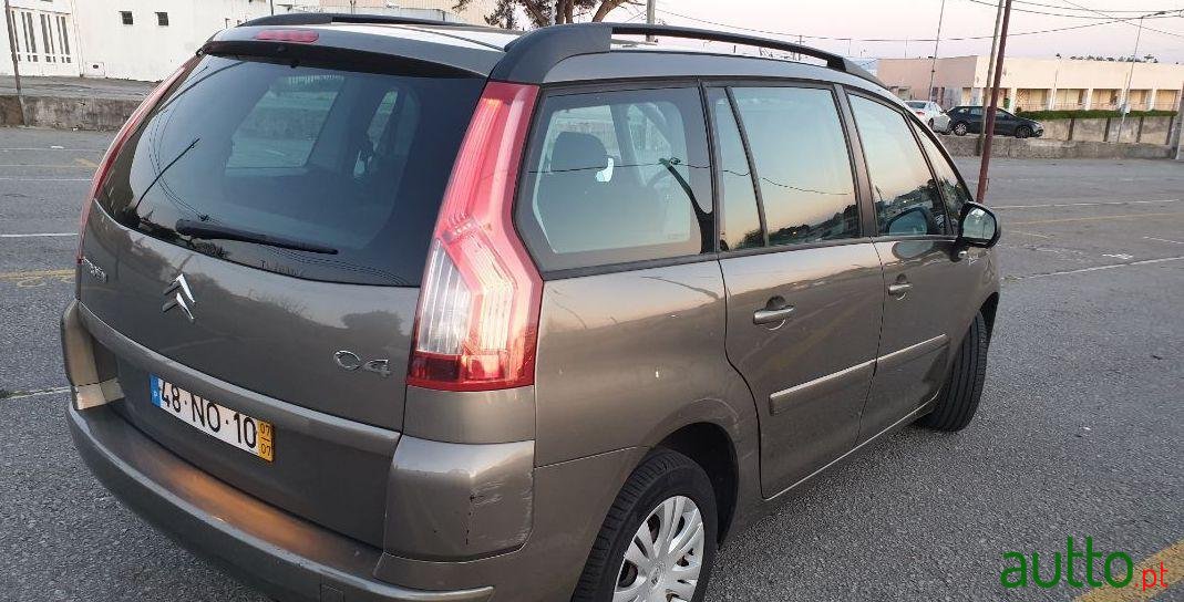 2007' Citroen C4 Grand Picasso photo #4