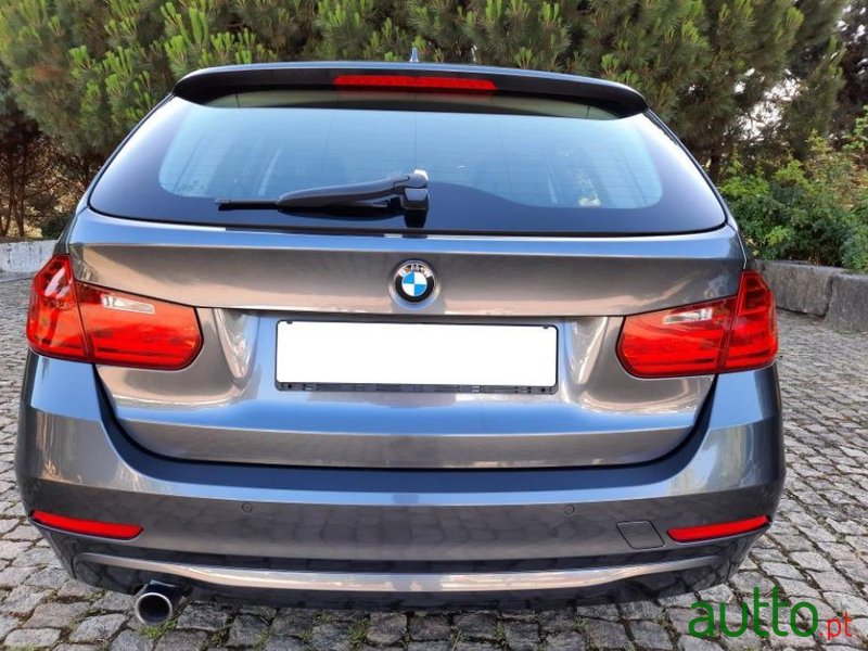 2013' BMW 320 photo #3