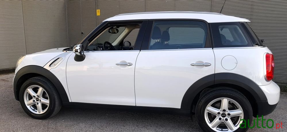 2013' MINI Countryman Cooper D All4 photo #5