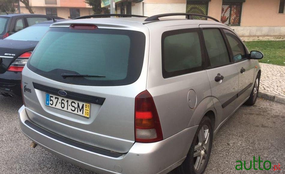 2001' Ford Focus Sw photo #3