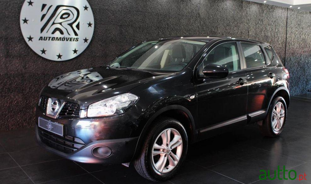 2010' Nissan Qashqai 1.5 dCi T. Premium 17 photo #1