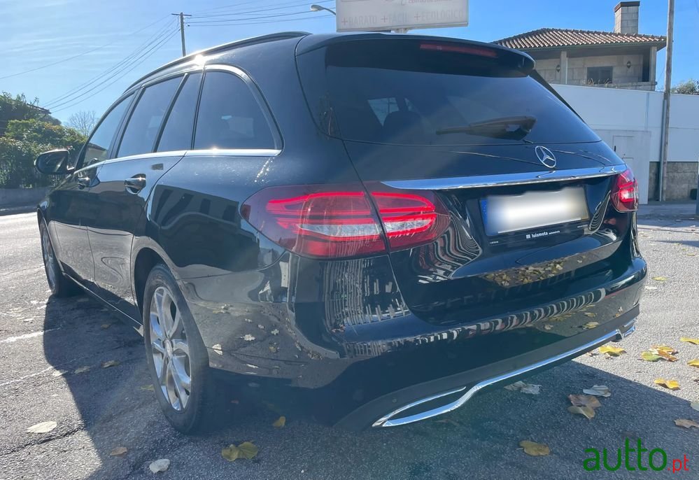 2015' Mercedes-Benz C 200 photo #5