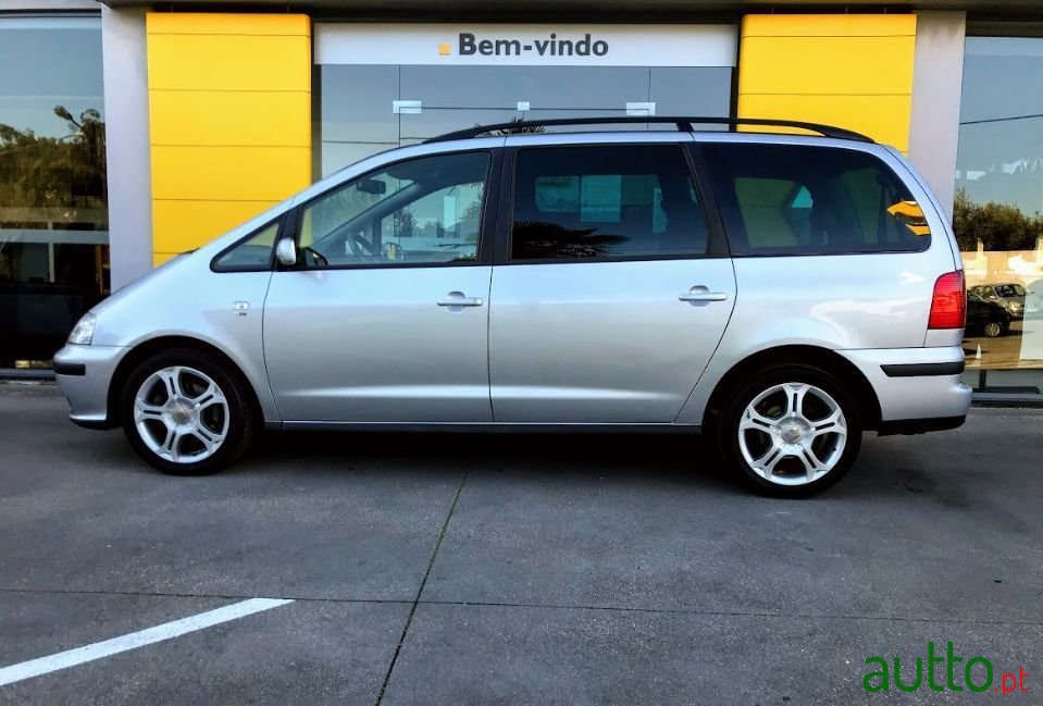 2007' SEAT Alhambra photo #4