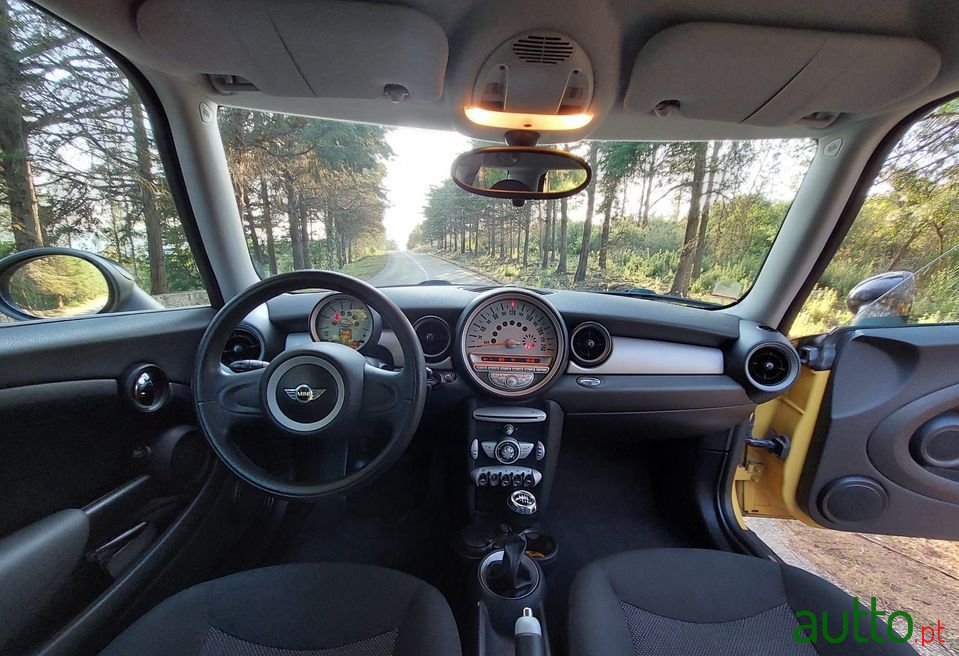 2008' MINI Cooper photo #6