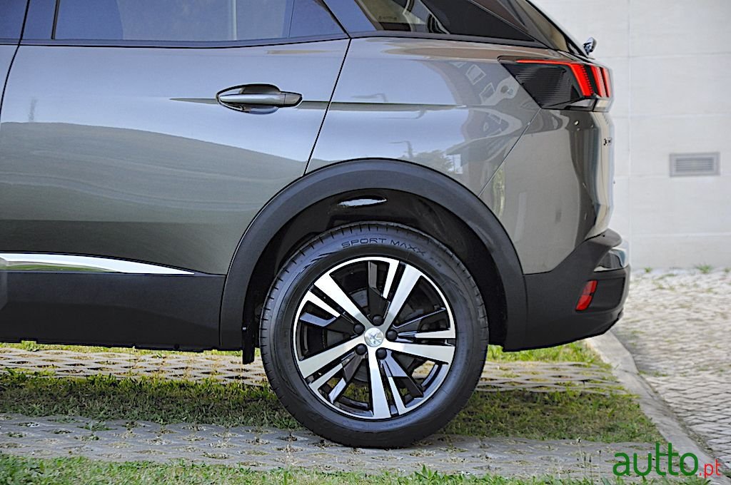 2018' Peugeot 3008 photo #4