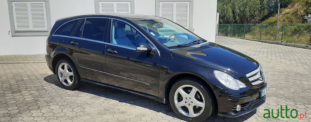 2008' Mercedes-Benz R-320 photo #4