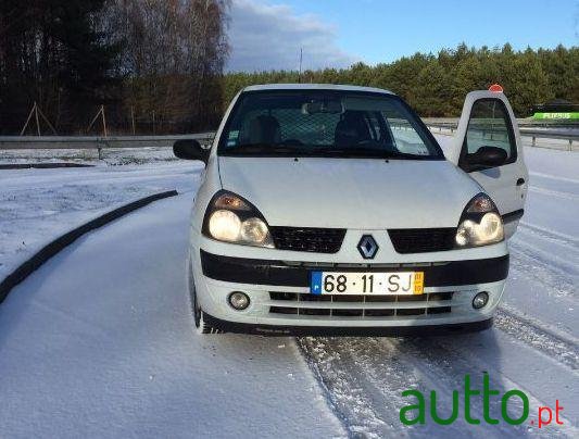 2001' Renault Clio 2 photo #4