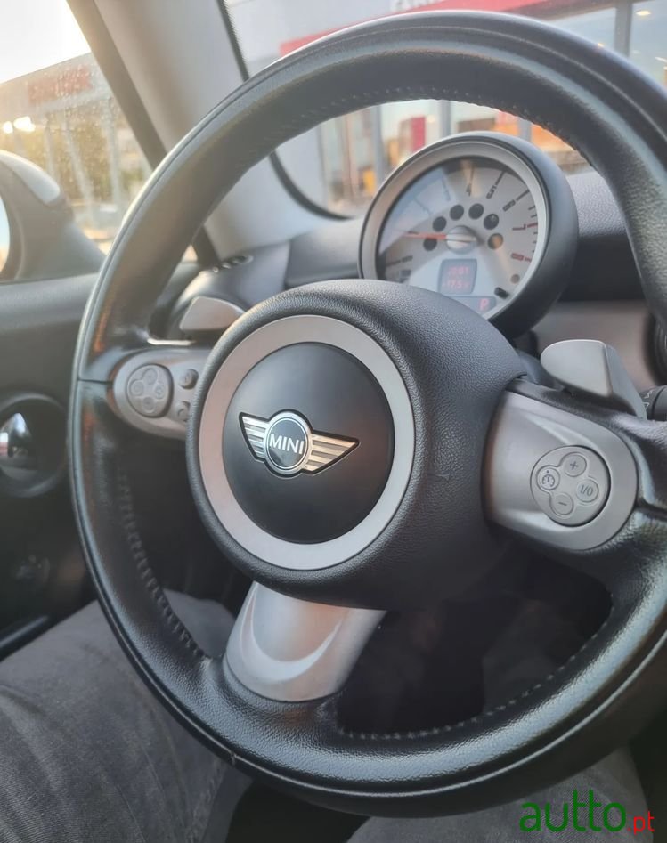 2008' MINI Clubman Cooper Auto photo #1