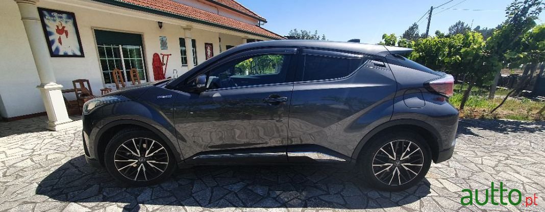 2018' Toyota C-Hr photo #2