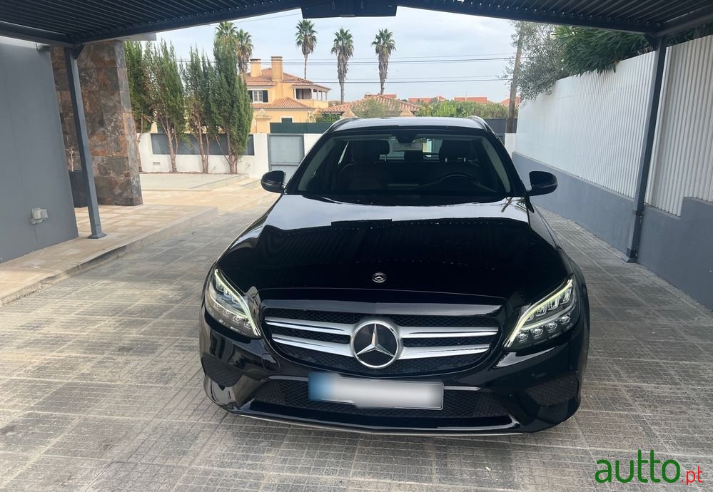 2020' Mercedes-Benz Classe C photo #3
