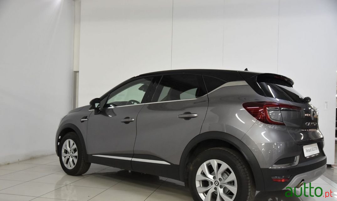 2022' Renault Captur photo #4