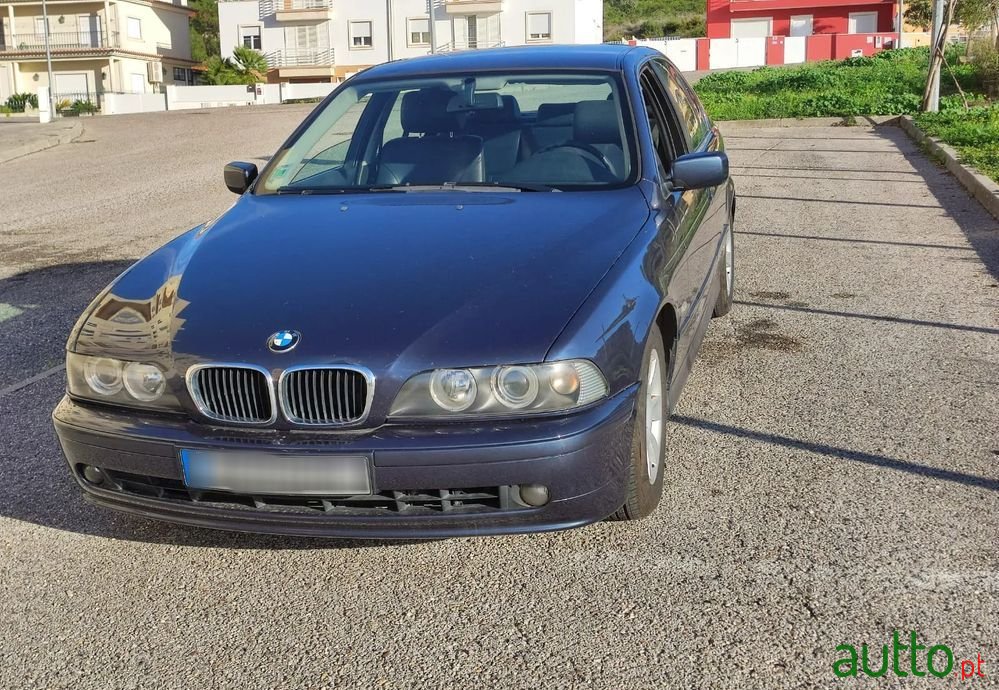 2001' BMW 520 photo #1