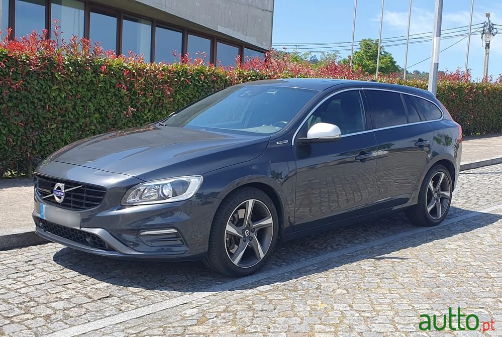 2015' Volvo V60 photo #1