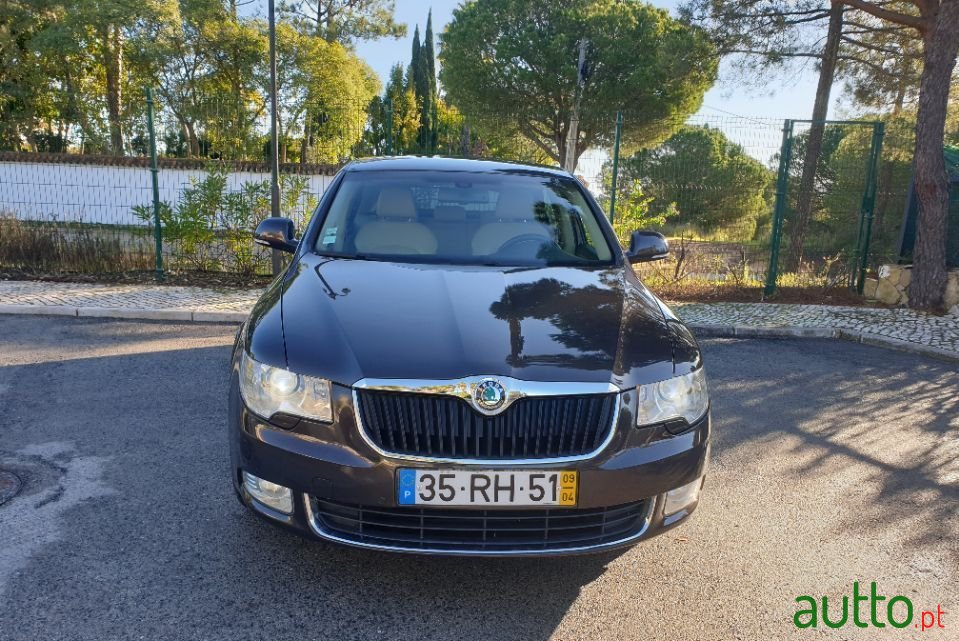 2009' Skoda Superb photo #2