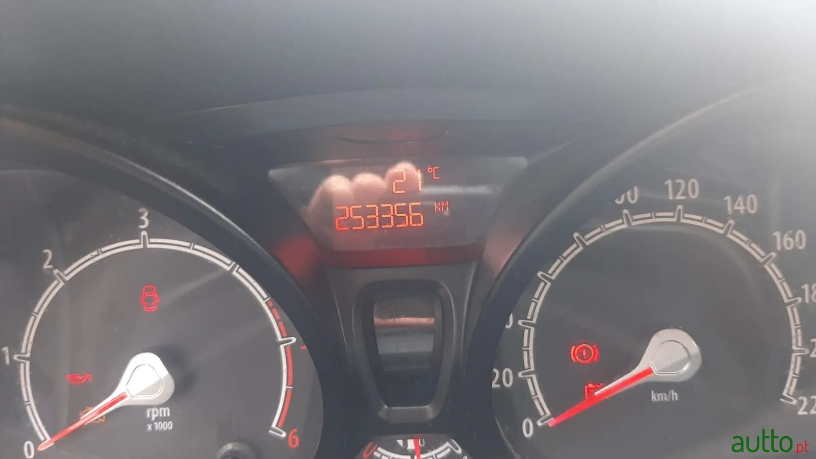 2012' Ford Fiesta photo #3