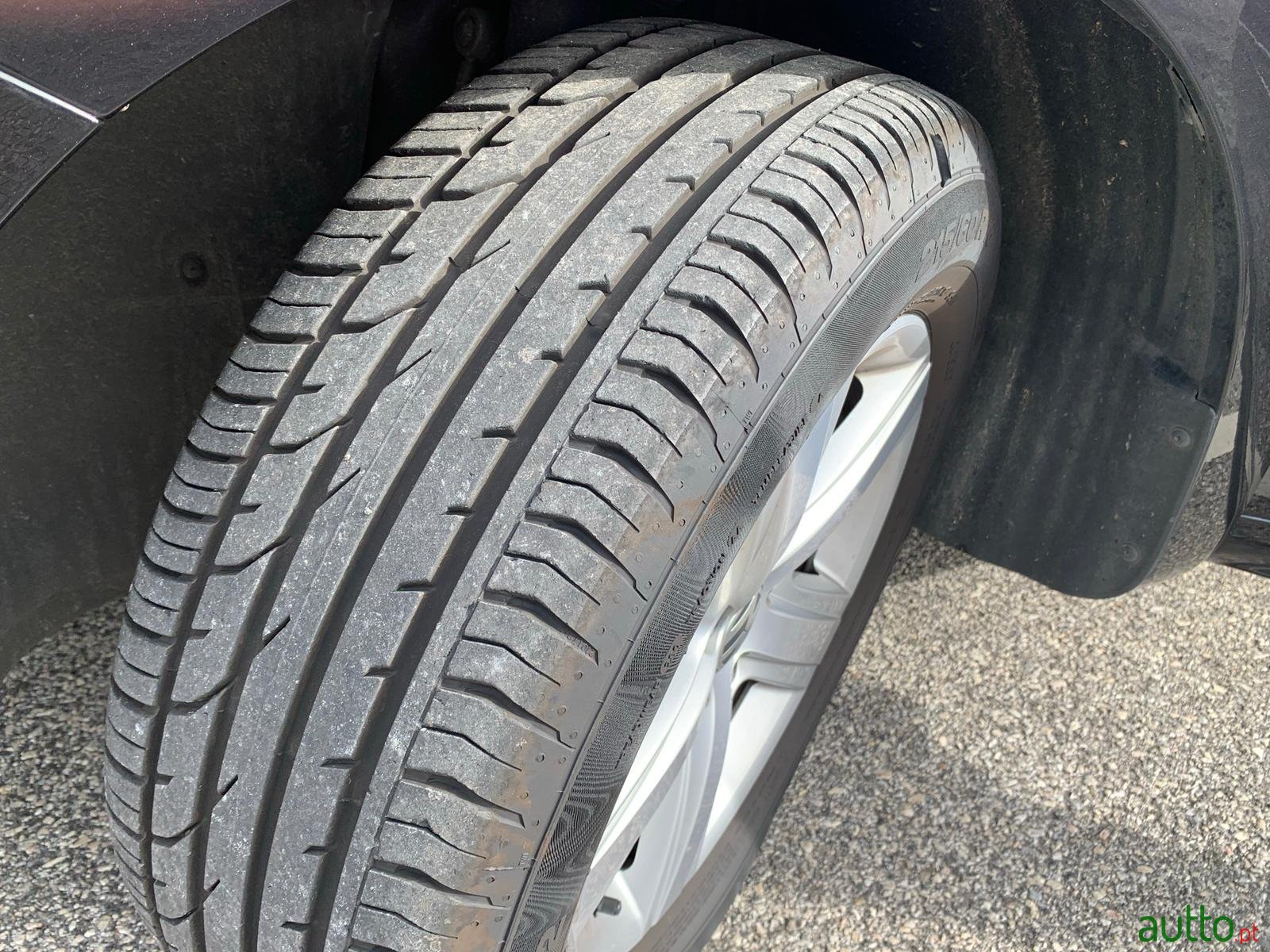 2011' Volkswagen Sharan photo #7