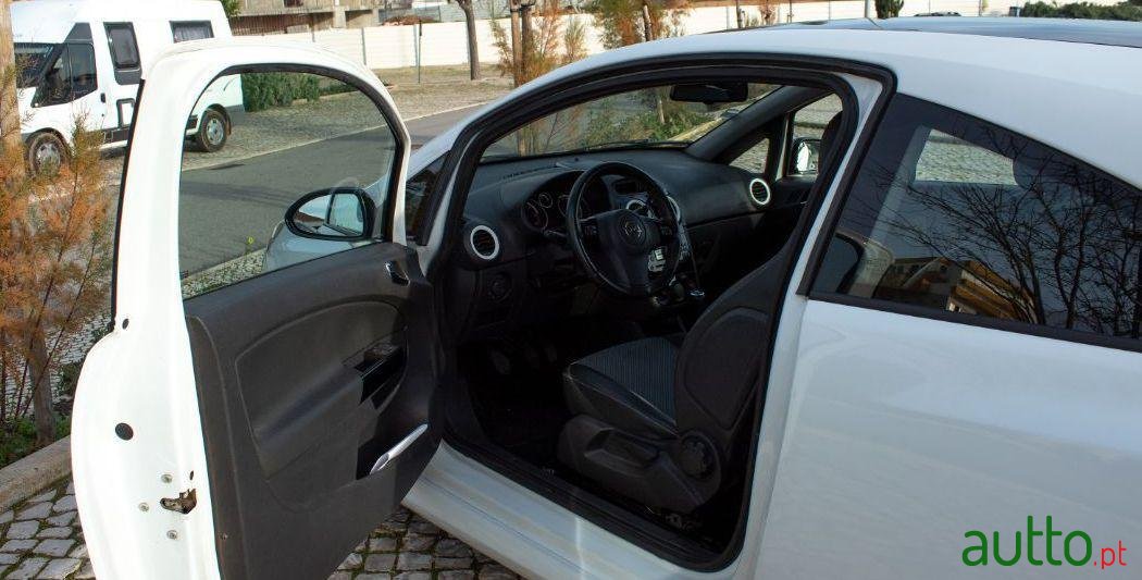 2010' Opel Corsa photo #2