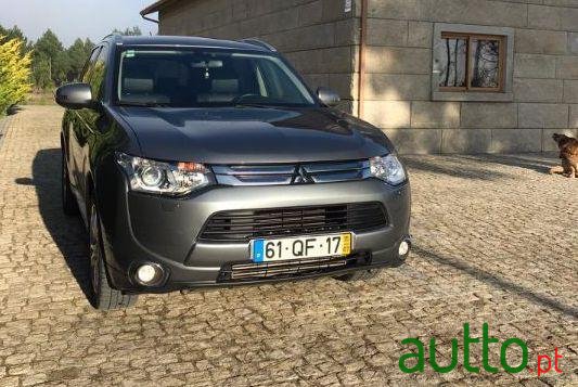 2015' Mitsubishi Outlander Diesel photo #1