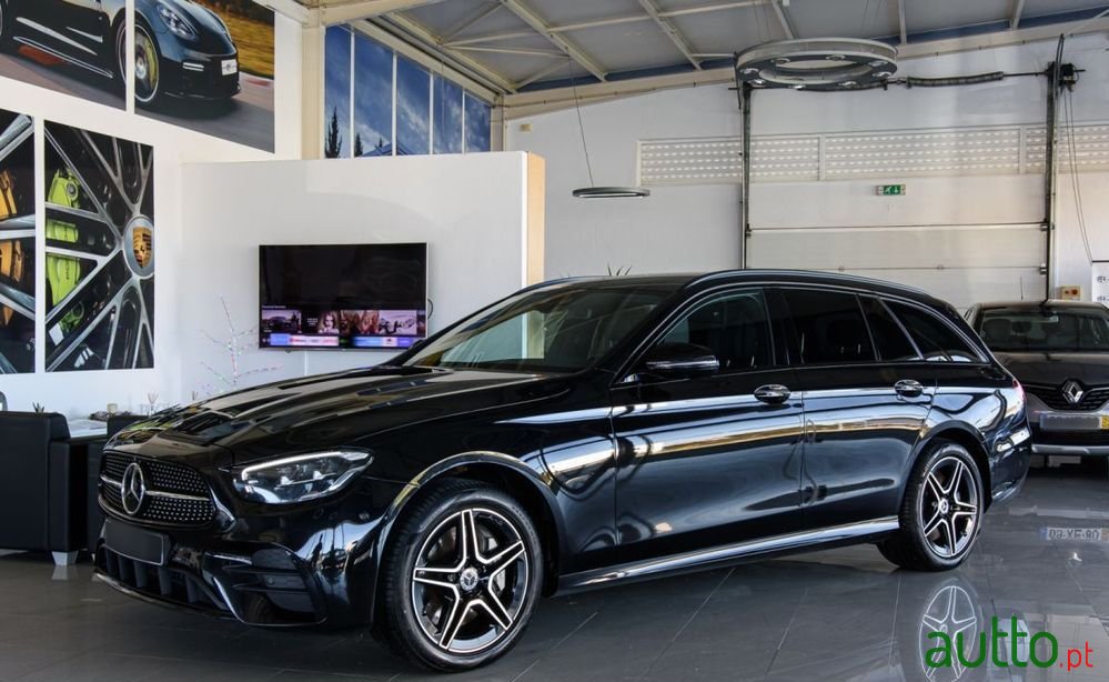 2022' Mercedes-Benz E 300 photo #1