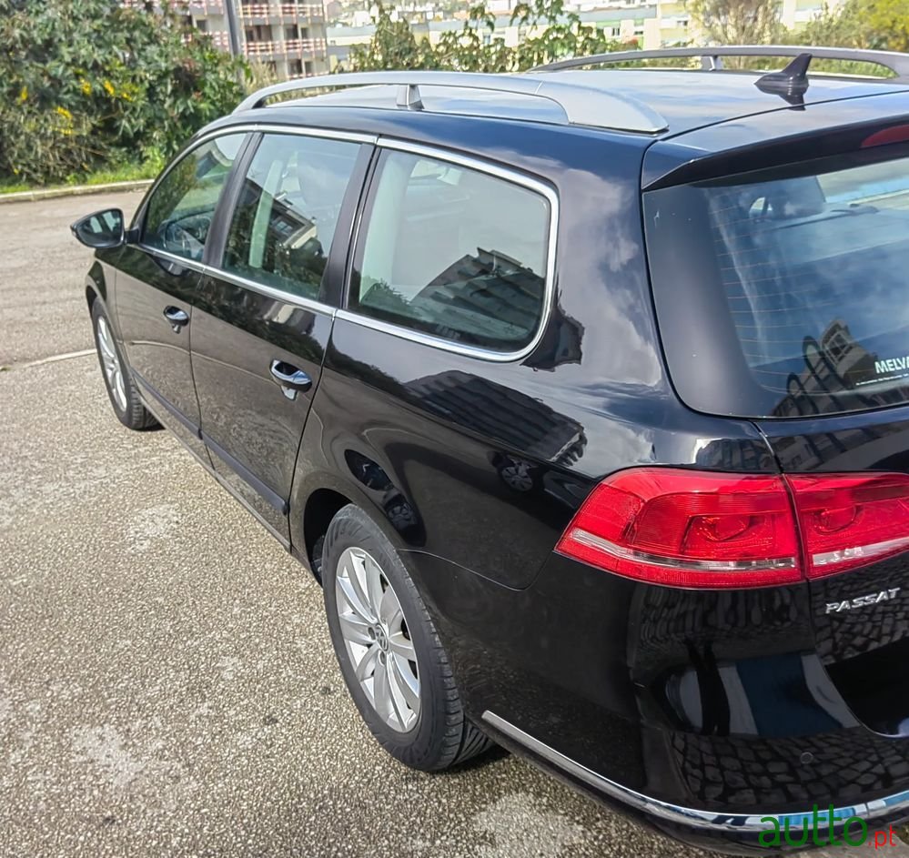 2013' Volkswagen Passat Variant photo #4