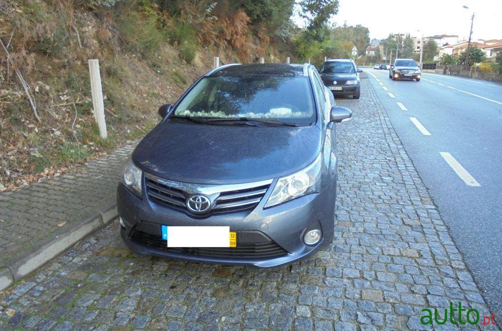 2012' Toyota Avensis Sw 2.0 D-4D Luxury+Navi photo #2