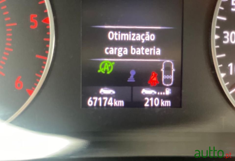 2019' Renault Clio photo #3