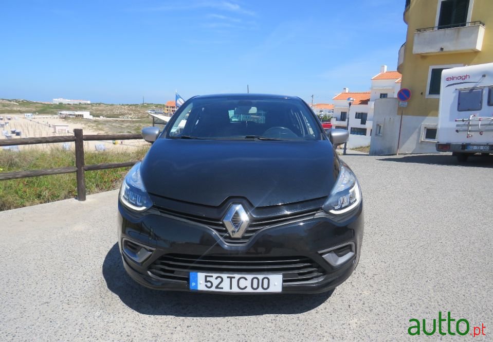 2017' Renault Clio photo #2