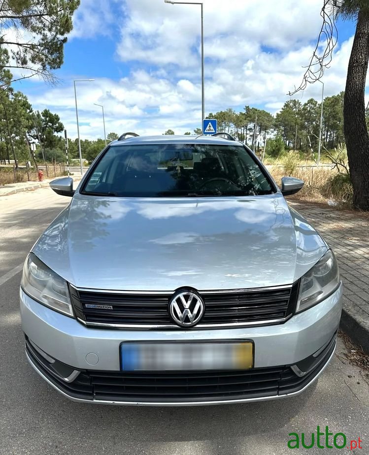 2014' Volkswagen Passat Variant photo #4