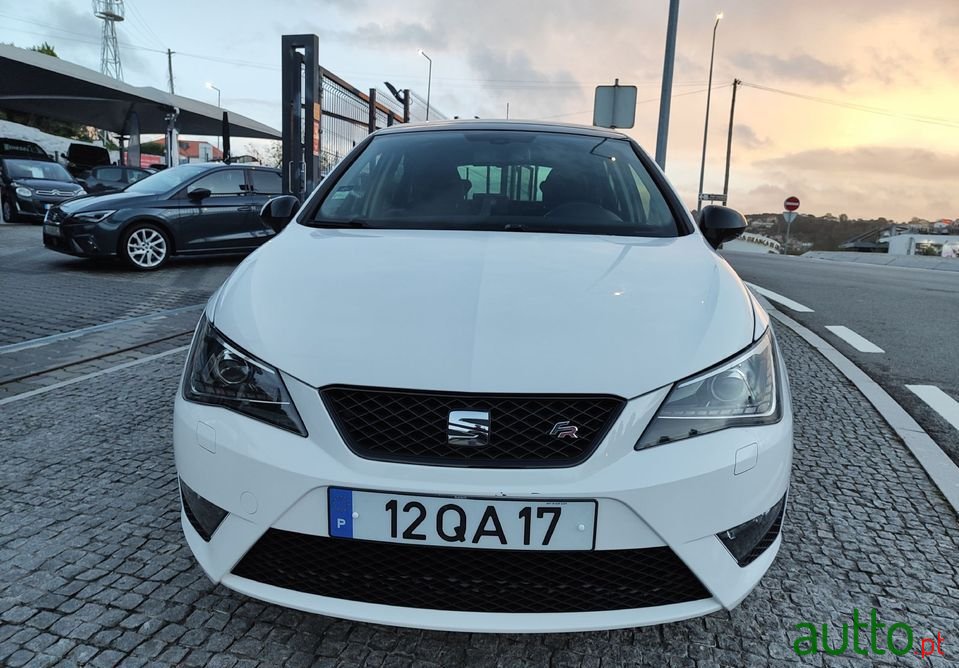 2015' SEAT Ibiza-St photo #3