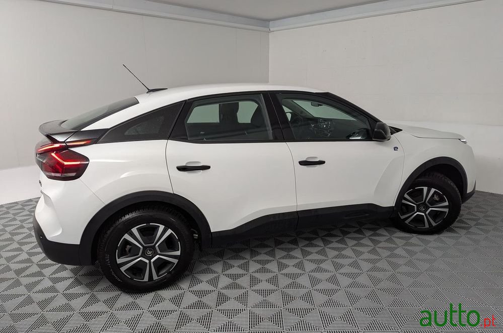 2023' Citroen C4 E-C4 136 Ë-Series photo #3