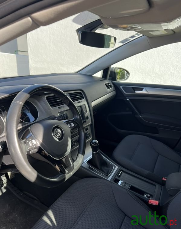 2016' Volkswagen Golf Variant photo #6