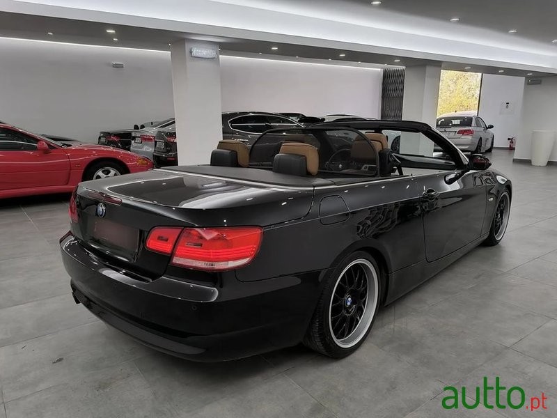 2009' BMW Série 3 I Cabrio photo #6