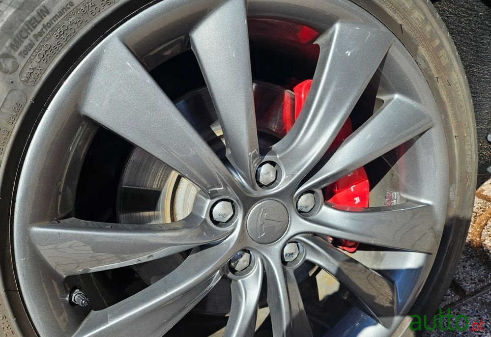 2015' Tesla Model S P85D photo #6