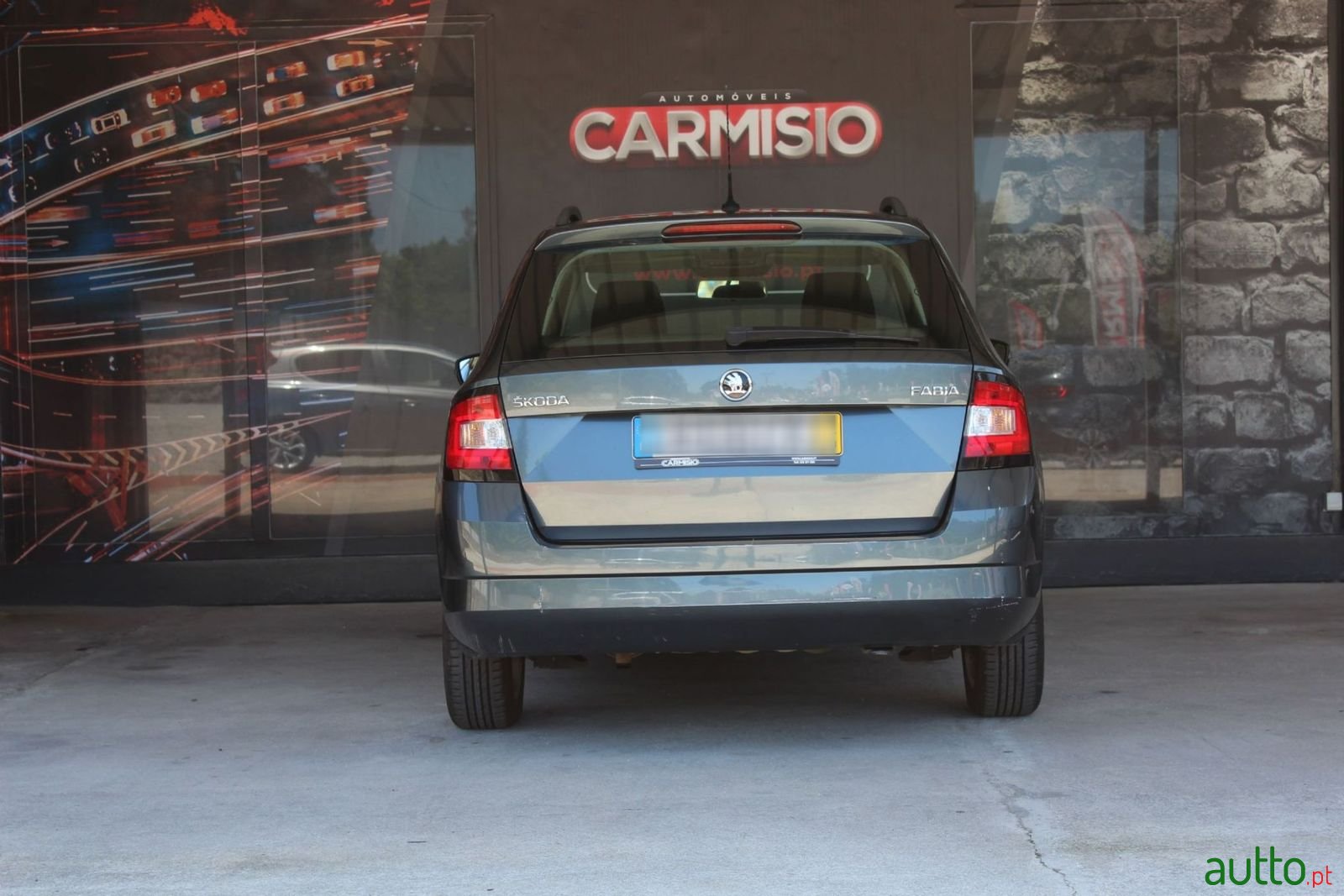 2017' Skoda Fabia Break photo #4