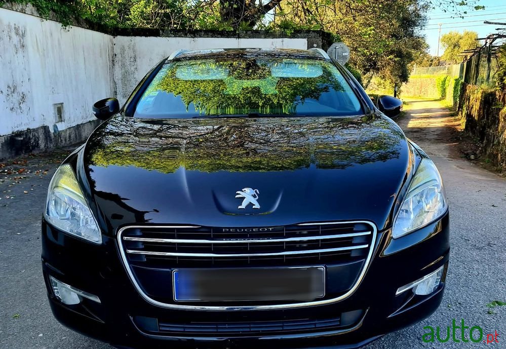 2011' Peugeot 508 2.0 Hdi Active photo #2