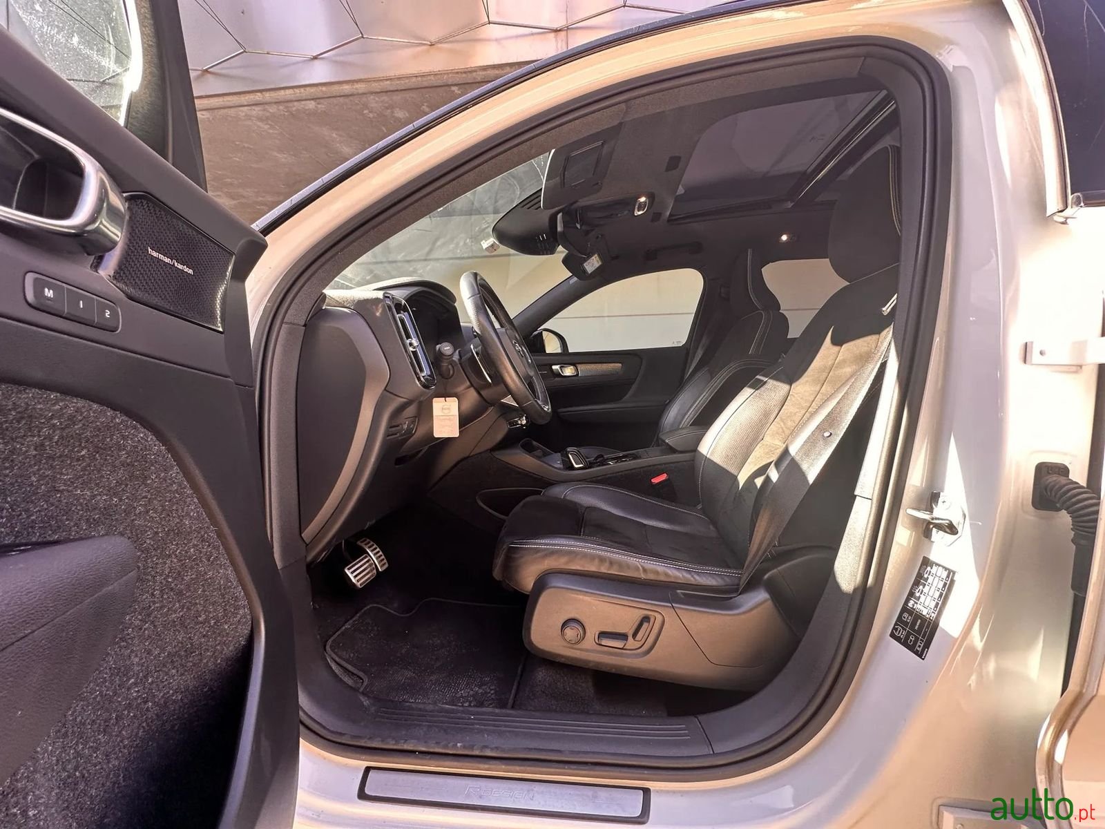 2018' Volvo Xc-40 photo #6