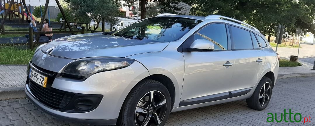 2014' Renault Megane Sport Tourer photo #1