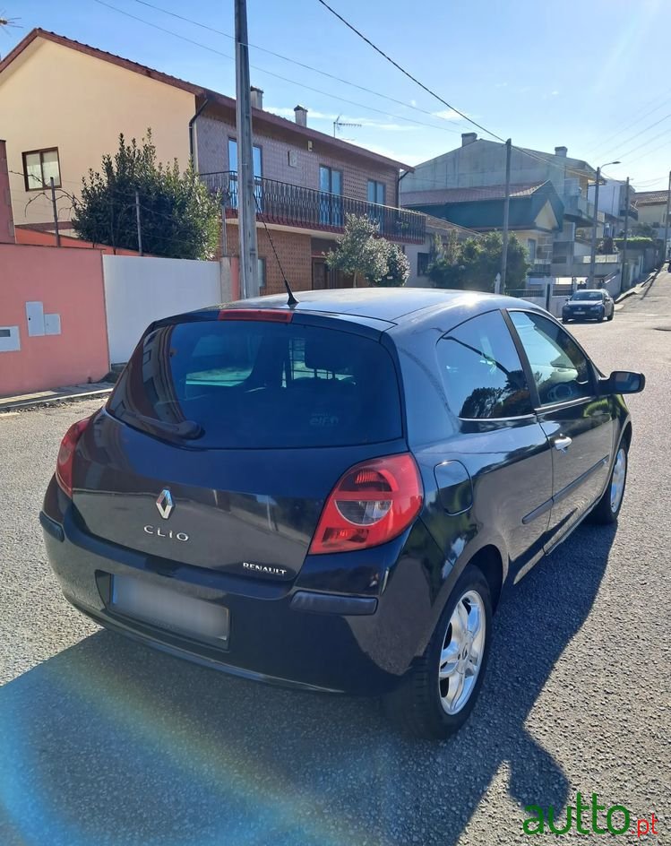 2007' Renault Clio 1.5 Dci Dynamique photo #6