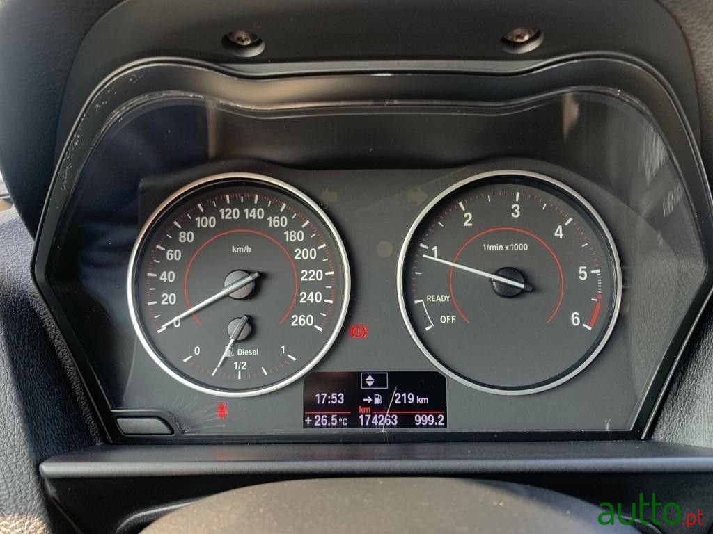 2011' BMW 118 photo #5