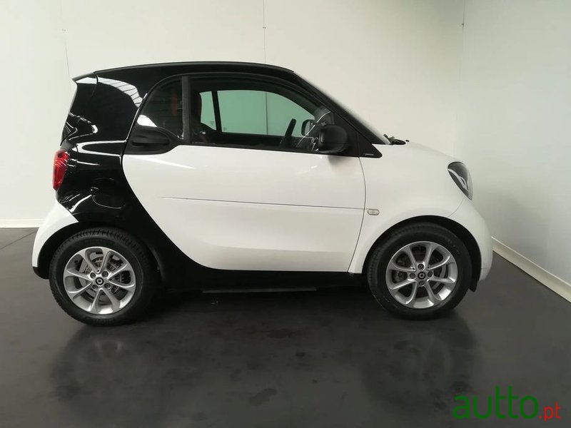 2018' Smart Fortwo Electric Drive Passion photo #3