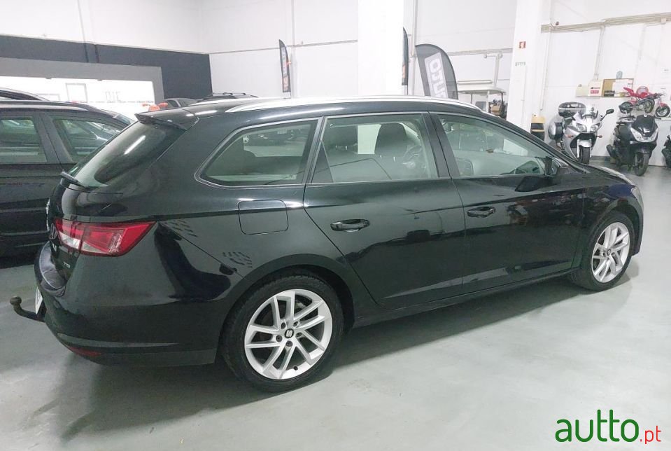 2014' SEAT Leon-St photo #3