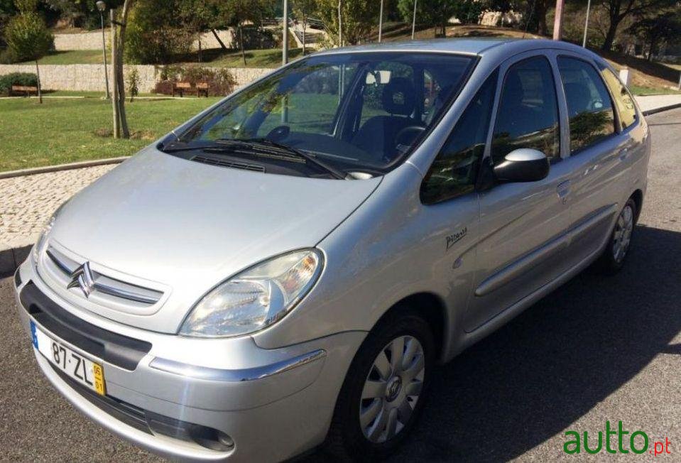 2005' Citroen Xsara Picasso photo #2