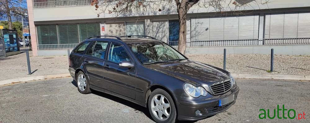 2007' Mercedes-Benz C 220 photo #2