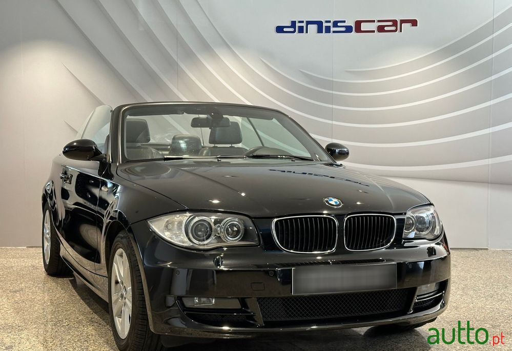 2009' BMW Série 1 D Cabrio photo #1