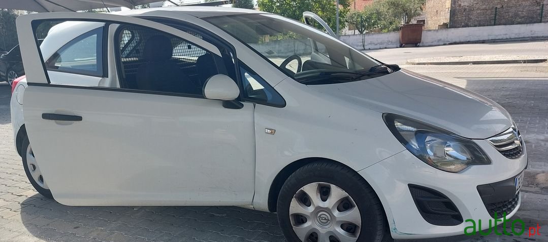 2014' Opel Corsa photo #5